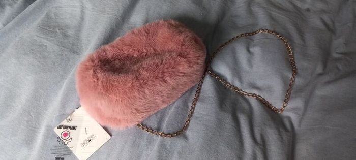 Faux fur pink shoulder clutch bag BNWT