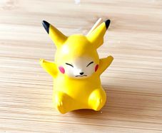 Vintage TOMY Pokemon Pikachu Figure Electric Shock Charging CGTSJ 1999