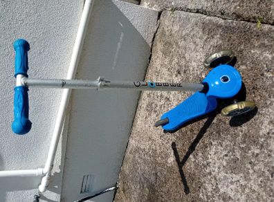 Kids globber scooter