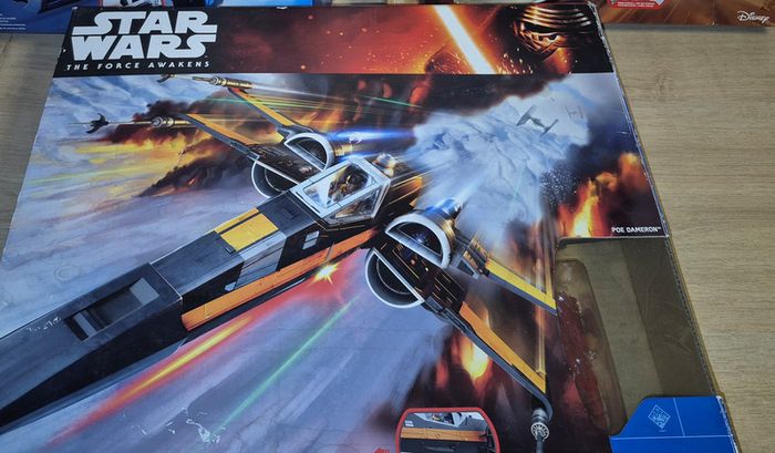 Star Wars The Force Awakens Poe Dameron X-Wing Fighter