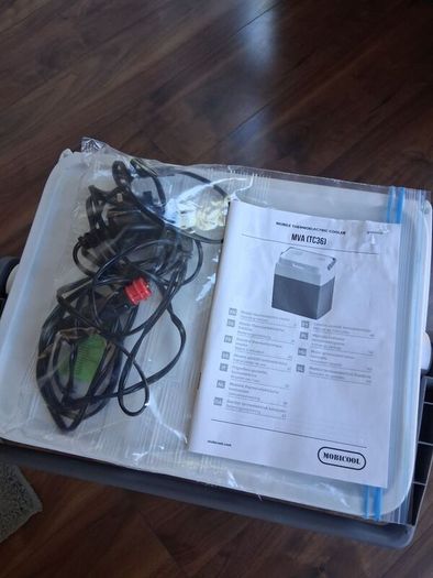 Electric cooler box
