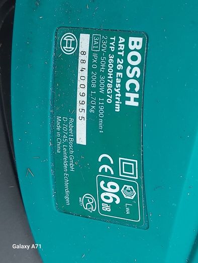 BOSCH ART 26 Easytrim Garden Strimmer in very good condition