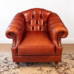 Chesterfield Style Leather Armchair Deep buttoned