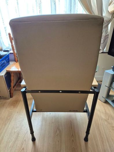 orthopaedic armchair