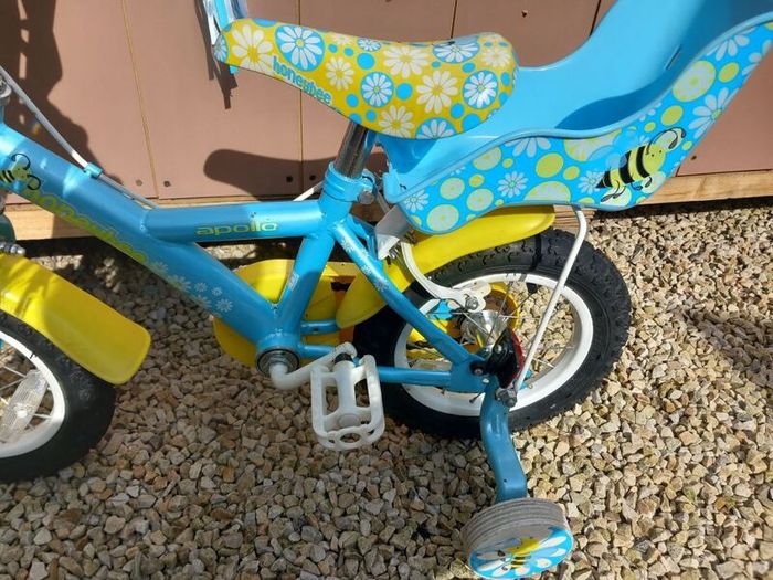 Kids honeybee bike size 12 inch wheels