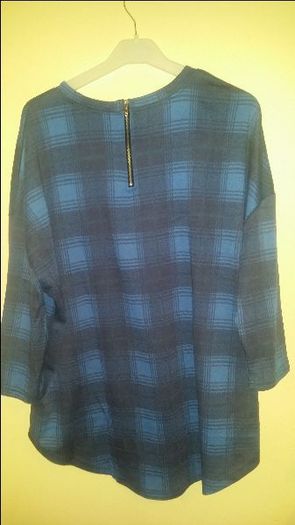 BNWT Primark jumper with zip size UK18/20 EU46/48 Postage included