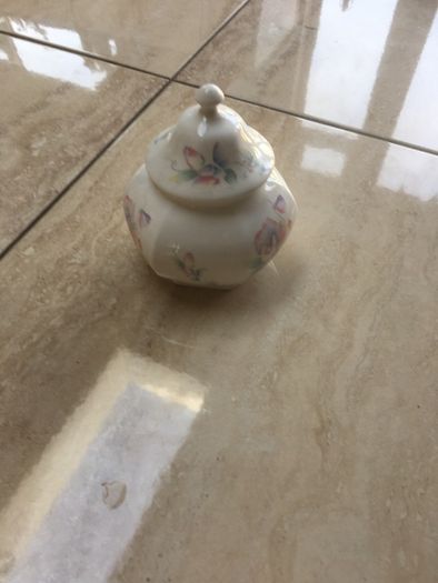Aynsley ornament