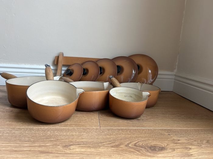 1980 le creuset pot set