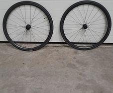 Bontrager Paradigm Comp TLR Disc Wheelset