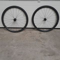 Bontrager Paradigm Comp TLR Disc Wheelset