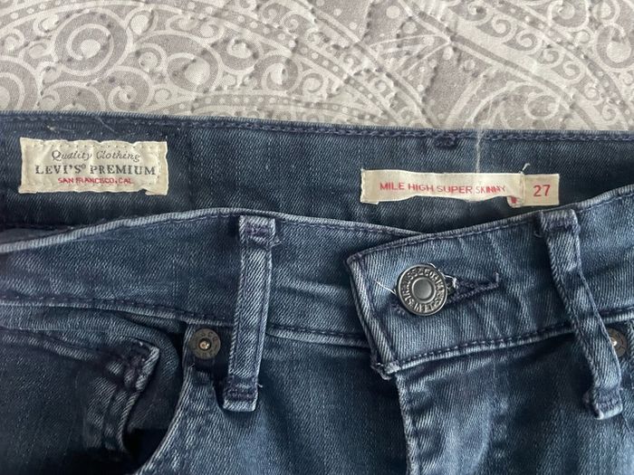 Levis Mile High Super Skinny Jeans Size 27