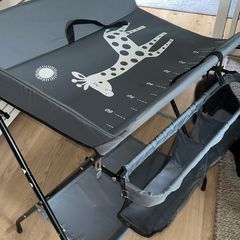 Baby changing unit