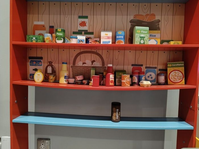 Bigjigs village shop