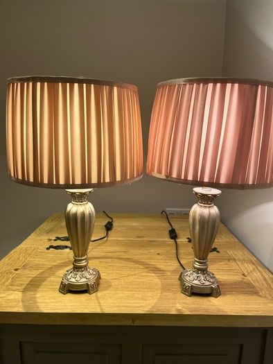Matching pair of bedside or table lamps