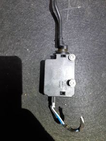 Bmw 3 Series E46 Fuel Flap Actuator Solenoid P/n 6923973