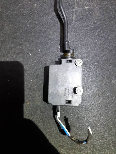 Bmw 3 Series E46 Fuel Flap Actuator Solenoid P/n 6923973