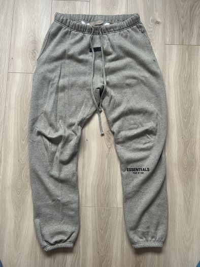 Essentials fear of god grey tracksuit