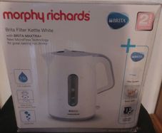 Kettle Murphy  Richards with built in Brita Water Filter