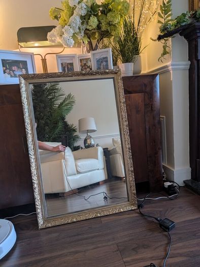 Gold mirror