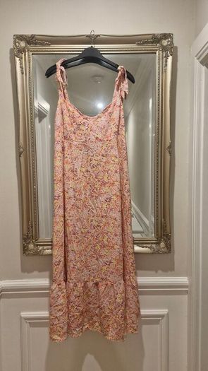Gorgeous floral sun dress