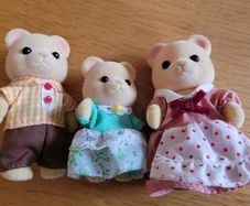 Sylvanian families figures - different sets