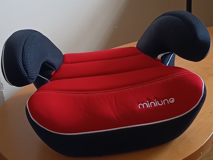 Miniuno Car Booster Seat Red/Black