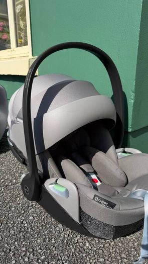 Cybex Cloud T i-Size Car Seat + ISOFIX Base (Excellent Condition)