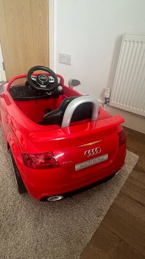 Electric toy Audi
