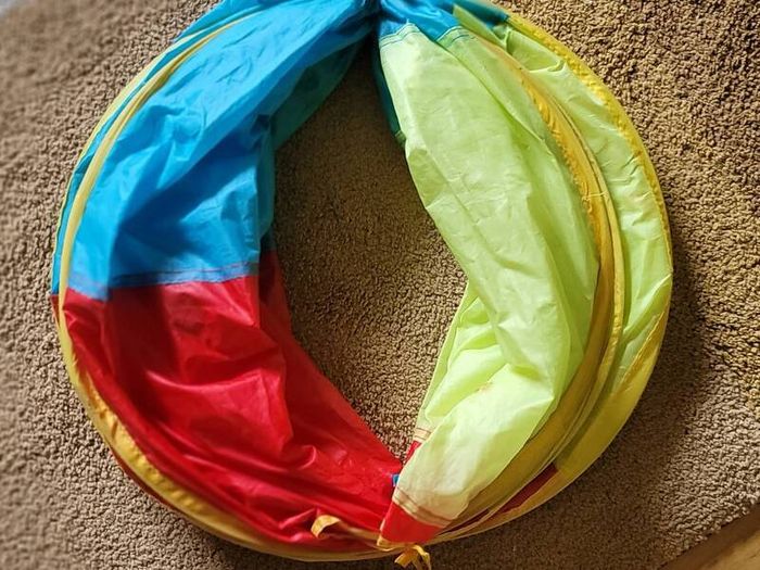 Free Fold up Kids or Pets Play Tunnell