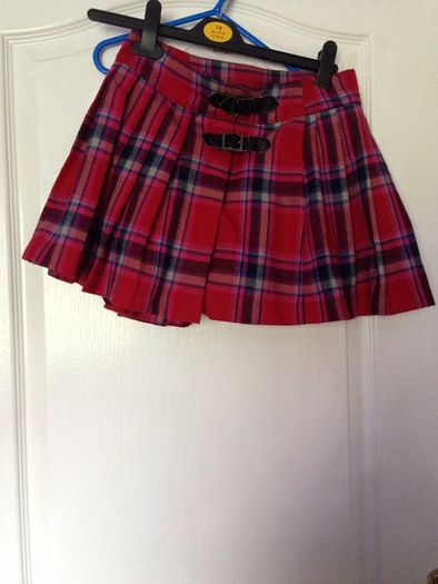 girls skirt