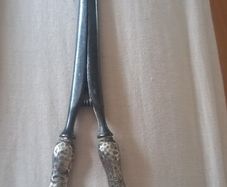metal tongs