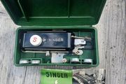 singer buttonholer