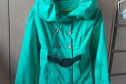 Beautifull green coat perfect outfit for St Patrick's Day
