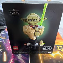 LEGO Star Wars: Yoda Bust (75438) incl post