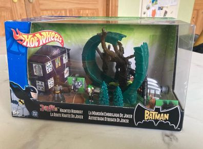 Vintage 2004 Batman Hot Wheels The Jokers Haunted Highway unopened