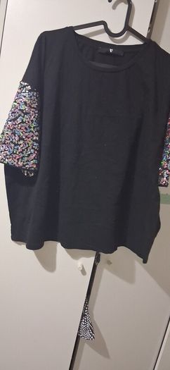 Loads top like new size 12 to 14