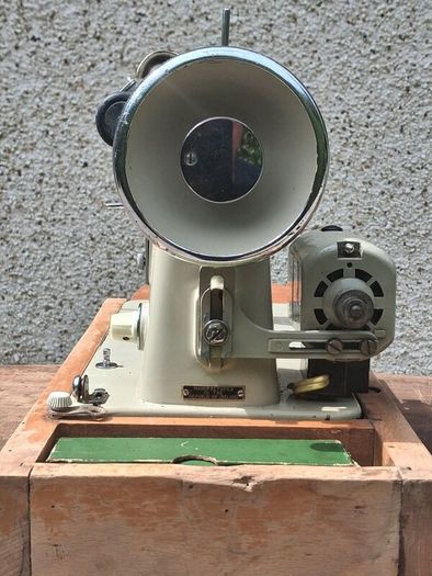 Vintage Novum Sewing Machine