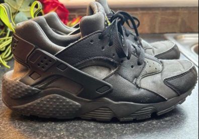 Nike Hurache Trainers