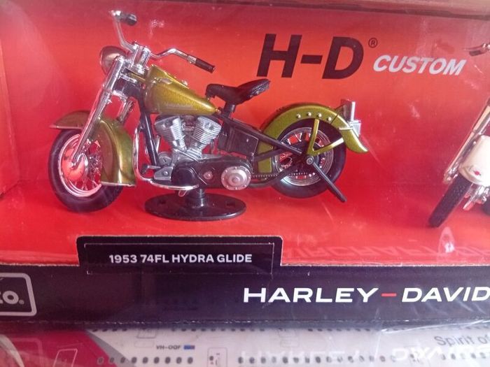 Harley Davidson Motorbike Model Set