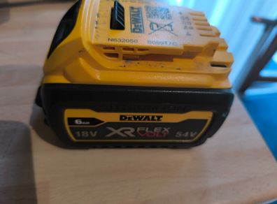 DeWalt flex 6Ah battery