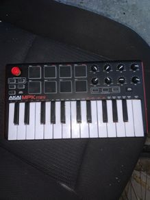 Akai MPK Mini MK3 (MIDI Keyboard)