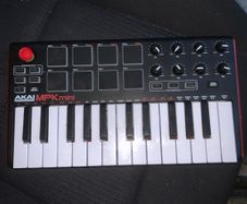 Akai MPK Mini MK3 (MIDI Keyboard)