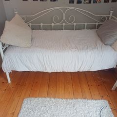 Single day bed