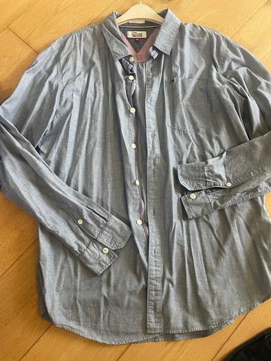 tommy hilfiger shirt size S