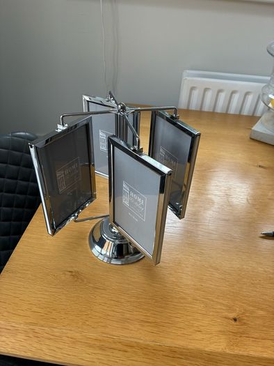 Rotating Picture Frame.