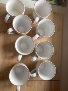 8 White Mugs