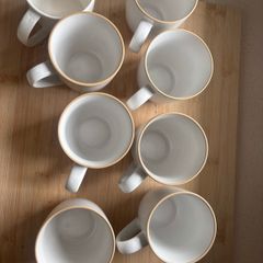 8 White Mugs