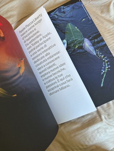 Exclusive Apple Collector s Magazine Apple Store Piazza Liberty Opening Milan