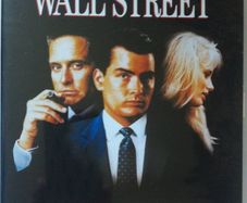 Wall Street (Oliver Stone Film) [1987] Michael Douglas, Charlie Sheen, Daryl Hannah & Martin Sheen [Movie DVD] Academy Award Winner