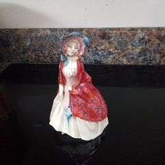 Royal Doulton Figurine Paisley Shawl